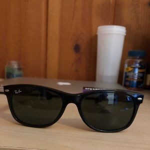 Men’s Rayban Wayfarer for sale